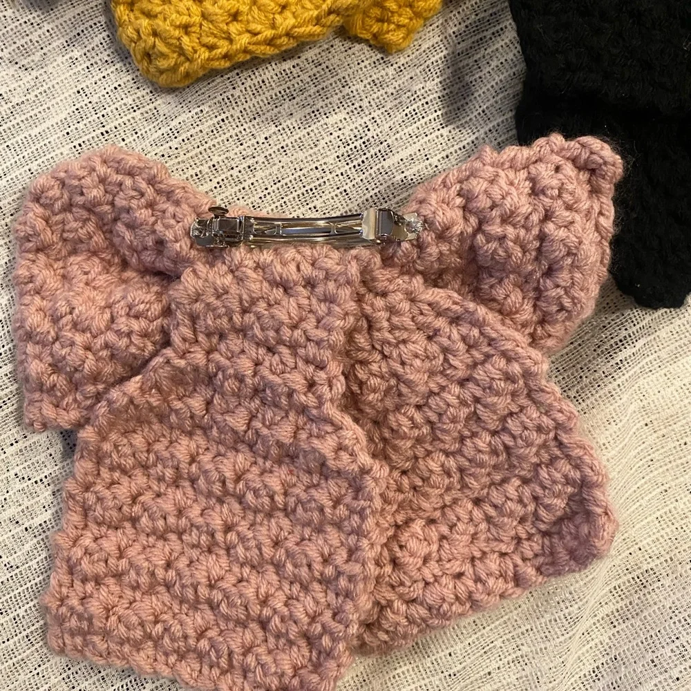 Bows - Picture 2 of 2